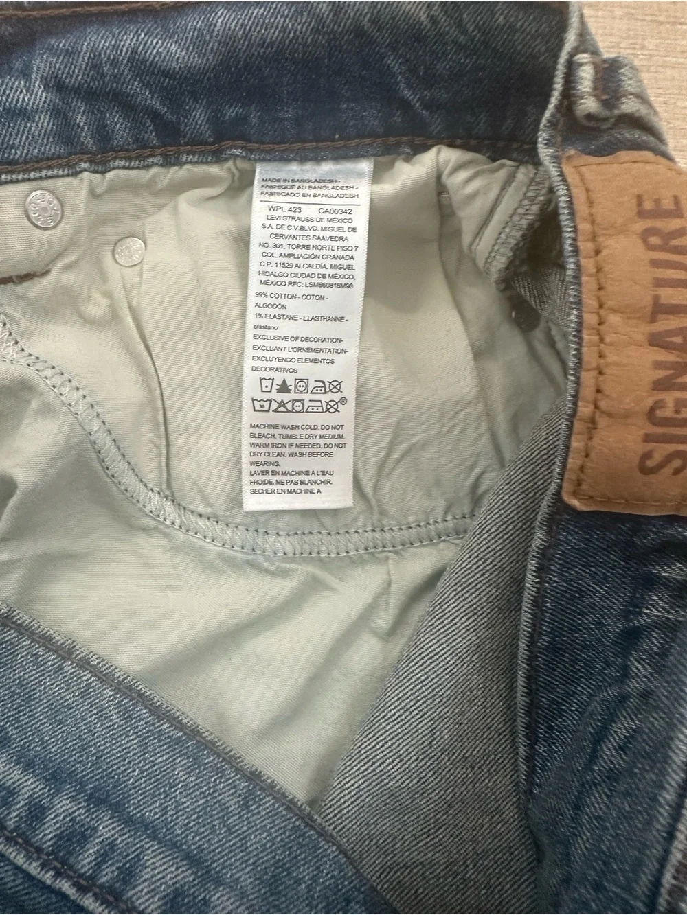Signature by Levi Strauss brand signature
